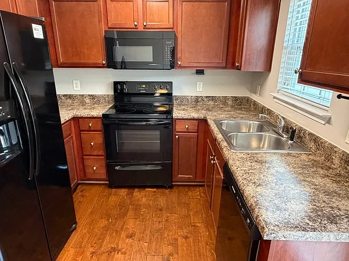 302 Snowy Owl Ct — Photo 5