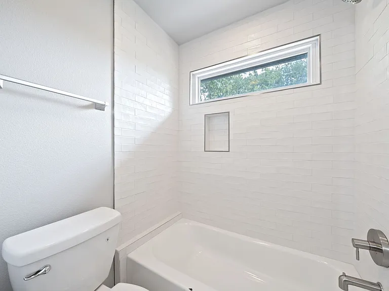 4612 Bennett Avenue — Photo 41
