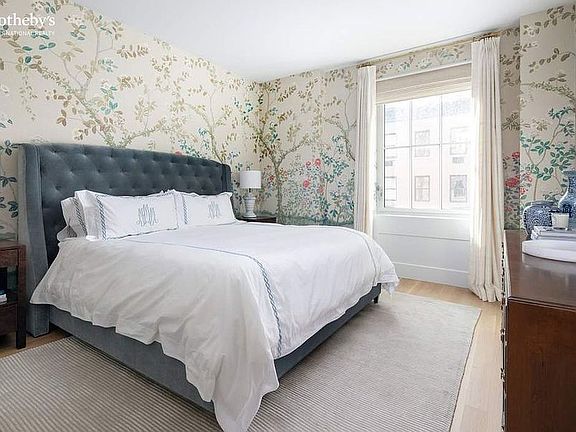 4th image of 301 E 81st St #4C