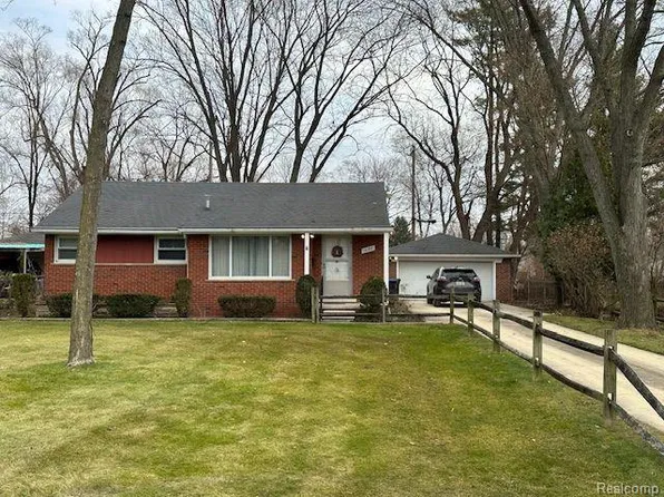 16160 Five Points St, Redford, MI 48240