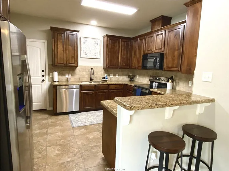 3806 Blackhawk Ln — Photo 15