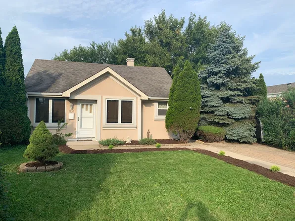 7830 Austin Ave, Burbank, IL 60459