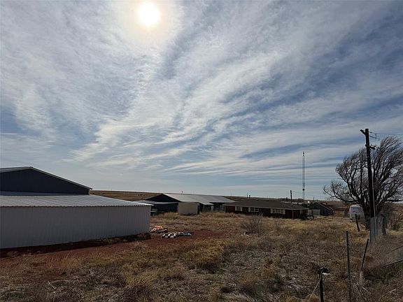 4th image of 22024 E 1090th Rd