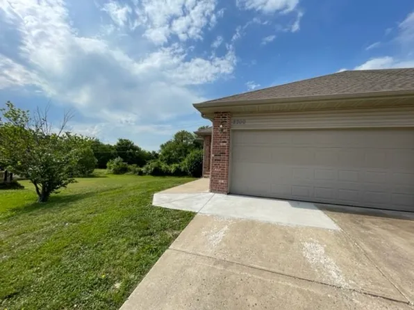 2200 W Jonquil Ln, Ozark, MO 65721