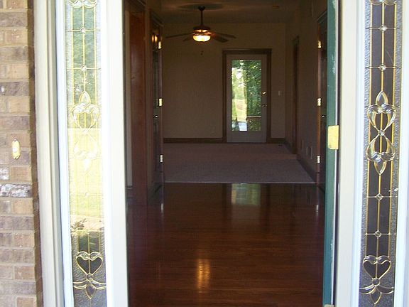 4th image of 442 S Bethany Rd