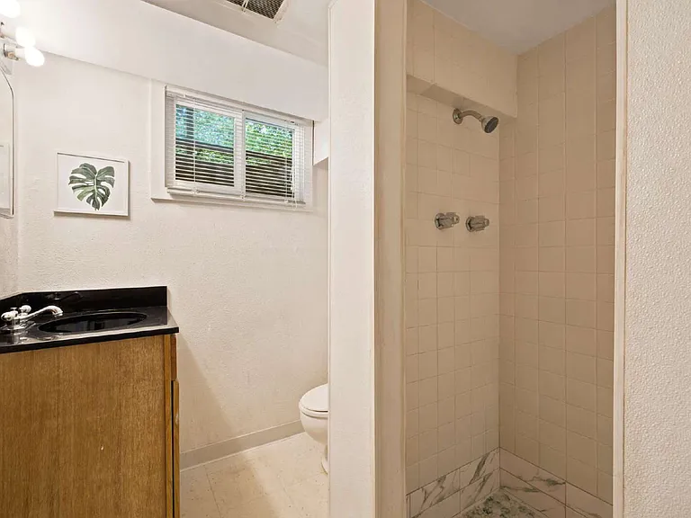 1398 Troy St — Photo 16