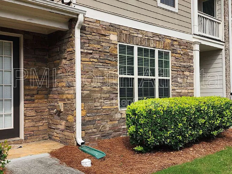 7744 Rutgers Cir — Photo 2