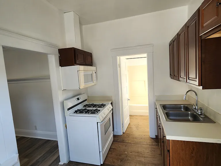173 N 4th Ave — Photo 14