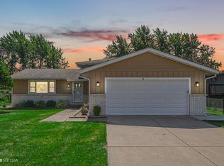 1701 W 97th Ave, Crown Point, IN 46307