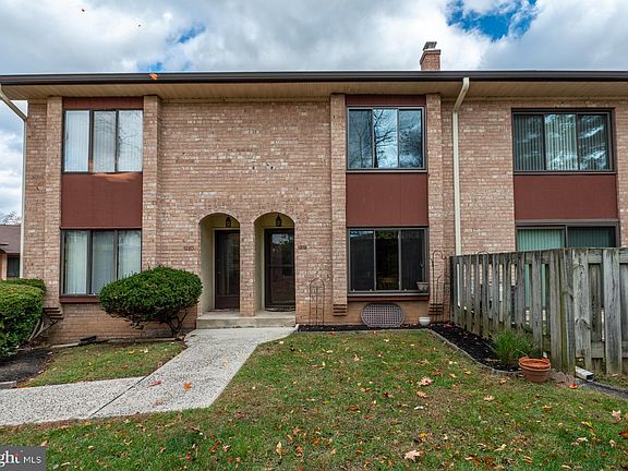 2nd image of 1219 Stonybrook Dr #1219