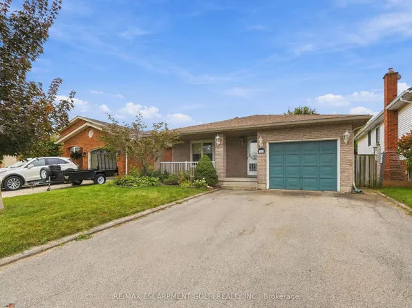 7814 Donlee Dr, Niagara Falls, ON L2H 2N5