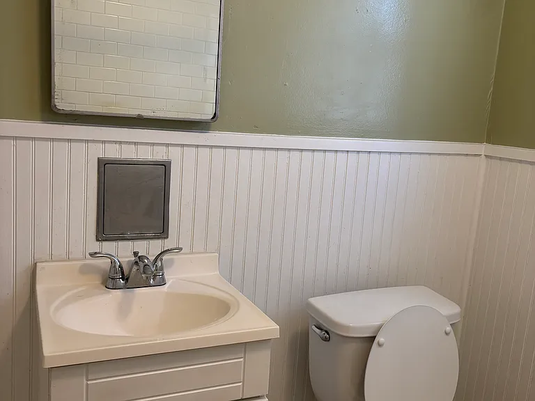 301 Estelle St — Photo 11