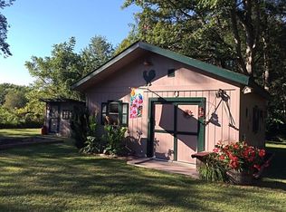 5 Whispering Oaks Dr, Kewanee, IL 61443