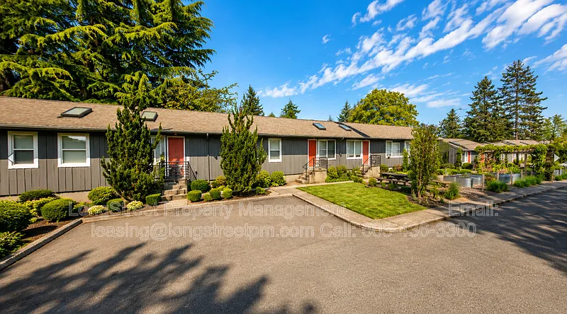 2 bed, 1.0 bath, 550 sqft, $1,495 — Photo 2