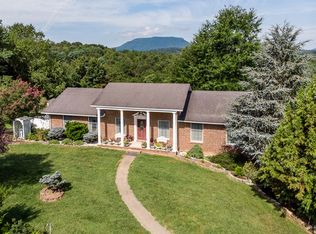 207 Shepherd Dr, Lexington, VA 24450