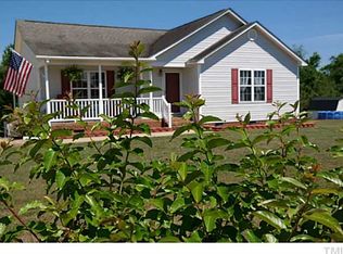 102 Canadian Ln, Clayton, NC 27520