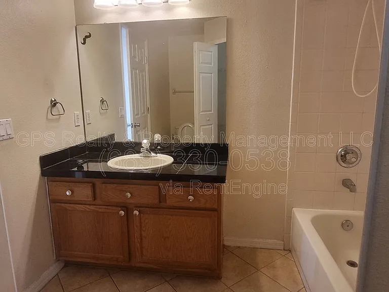 752 Sonja Cir — Photo 10