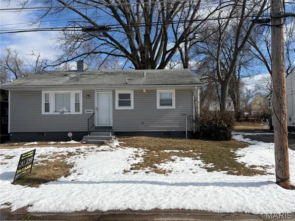 6042 Hancock Ave, Berkeley, MO 63134