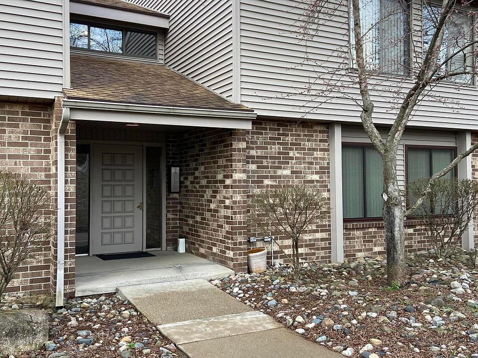 1st image of 1046 Grenoble Ln Unit B