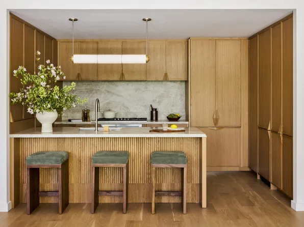 323 Bergen Street 207W image 2 of 14
