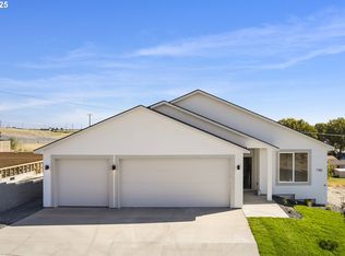 1782 NE 9th Pl, Hermiston, OR 97838