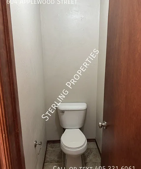 604 Applewood St — Photo 37