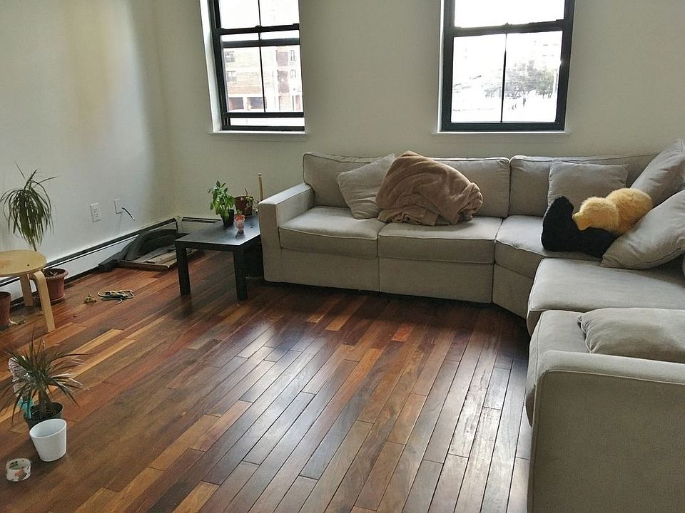 1st image of 460 Carlton Ave #3