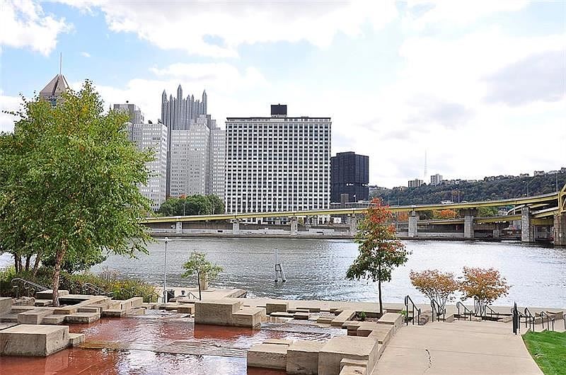 1st image of 320 Fort Duquesne Blvd APT 11G