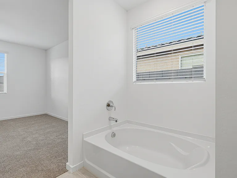 2520 E Grenache Rd — Photo 37