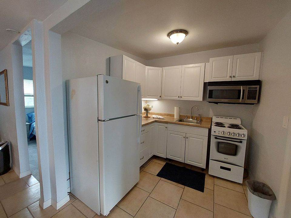 1st image of 17 E Magnolia Ave #C