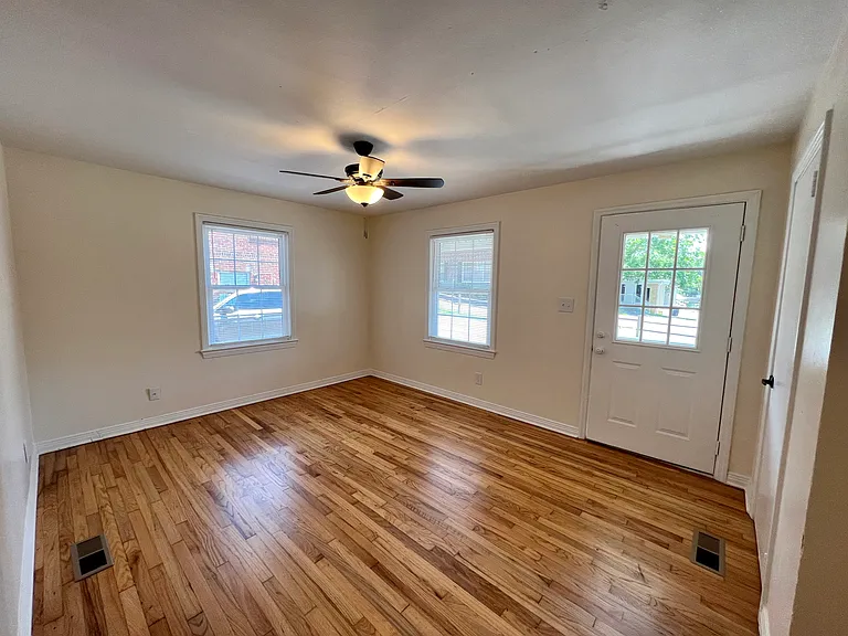 411 E College Ave #1 — Photo 5