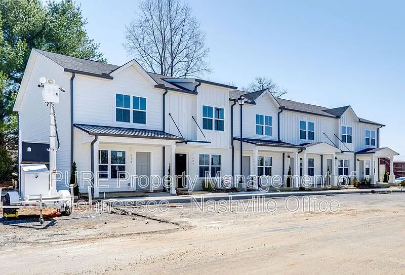 2 bed, 2.5 bath, 1278 sqft, $1,895 — Photo 2
