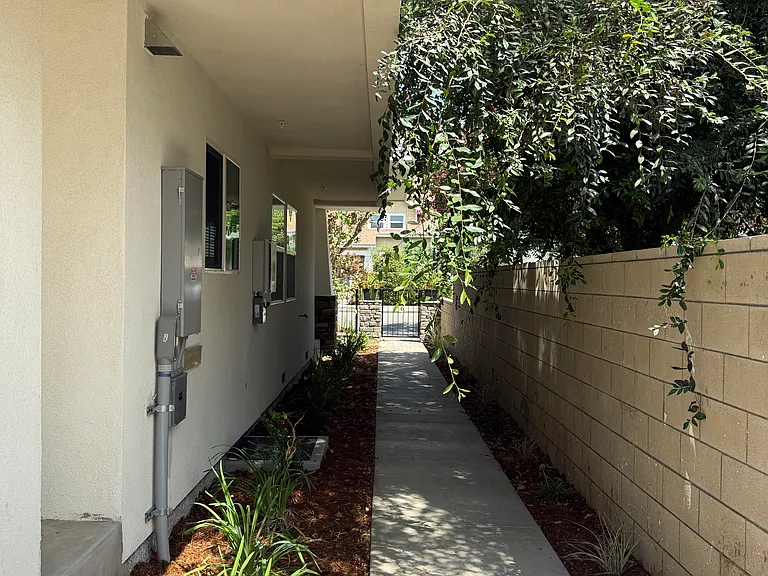 132 W Center St — Photo 21