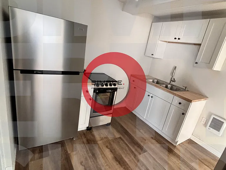 121 S 12th St — Photo 1