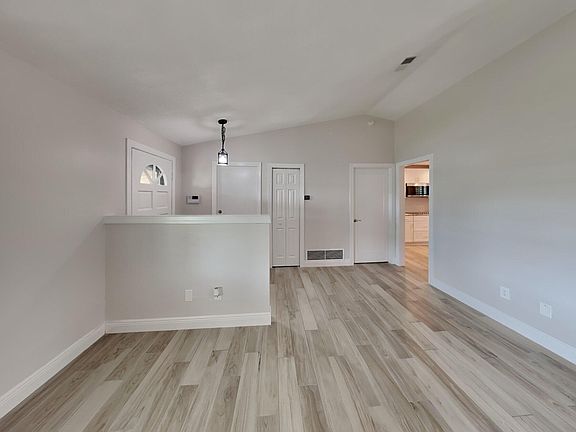 4th image of 1162 Margina Ave