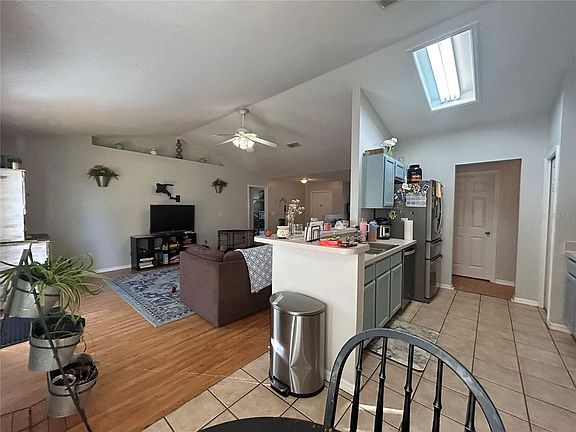 5th image of 11315 NW 34th Ave Room 2
