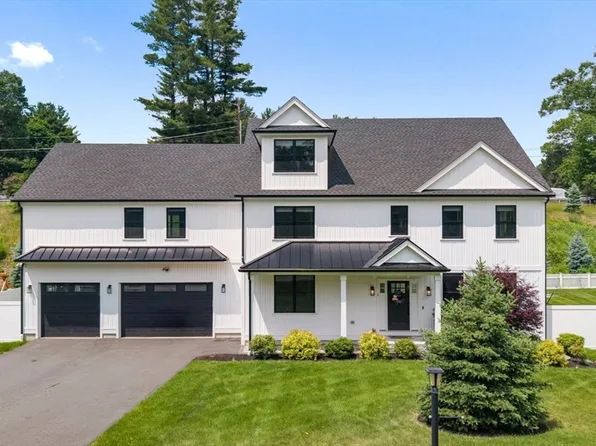 1 Lincoln Ct, Medfield, MA 02052