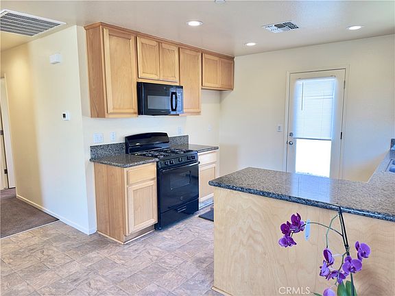5th image of 767 Taryn Ct