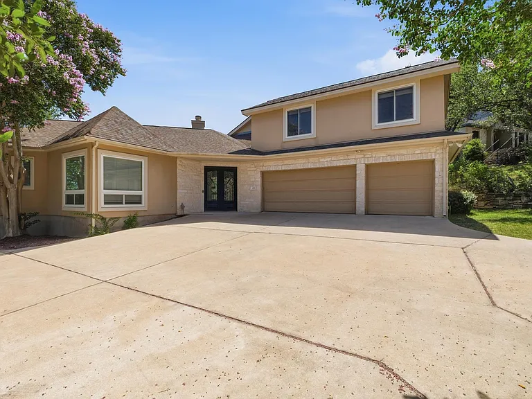 409 Beardsley Ln — Photo 18