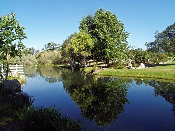 5th image of 7970 Jeannie Ct