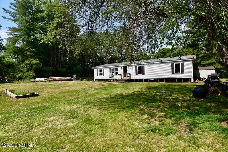 3rd image of 116 Howe Road
