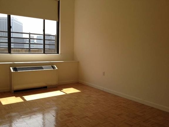 2nd image of 1 West St