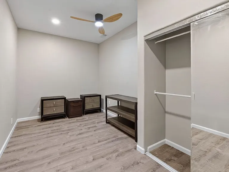 880 La Terraza Blvd #3 — Photo 20