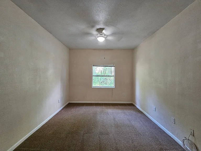 2818 SW 2nd Ave — Photo 32