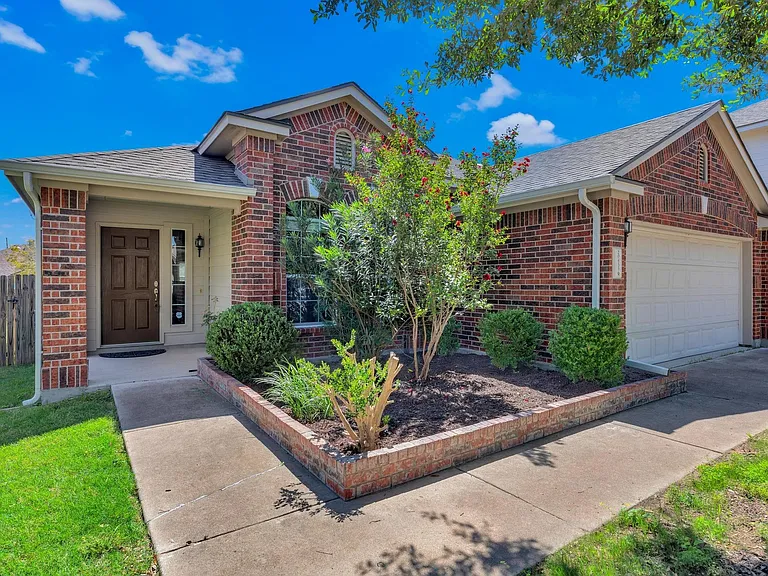 20433 Rita Blanca Cir — Photo 1