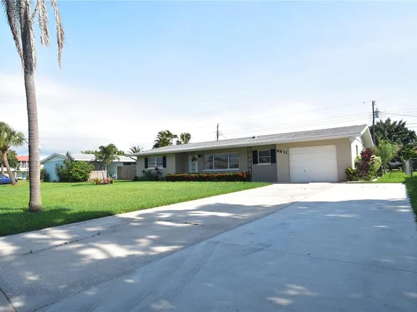 6611 Colonial Dr, Sarasota, FL 34231