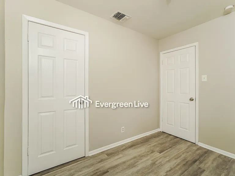 8919 Palm Crest St — Photo 9