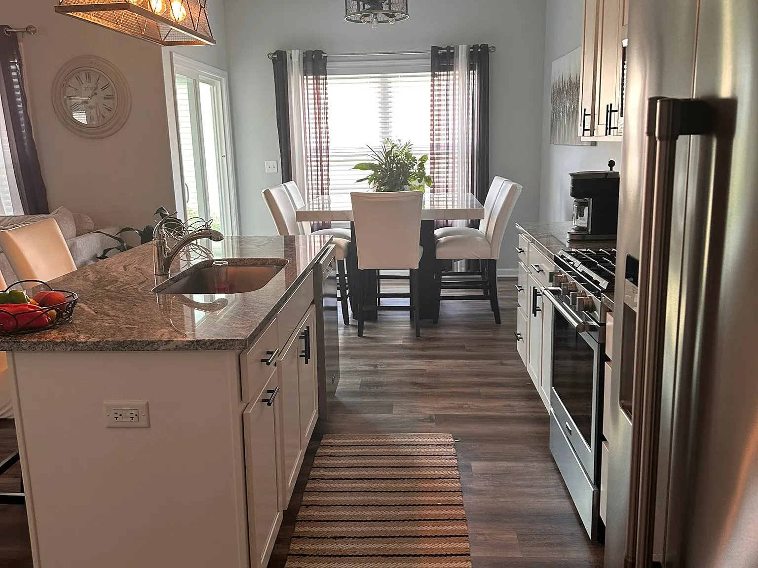 2 bed, 1200 sqft, $2,125 — Photo 3