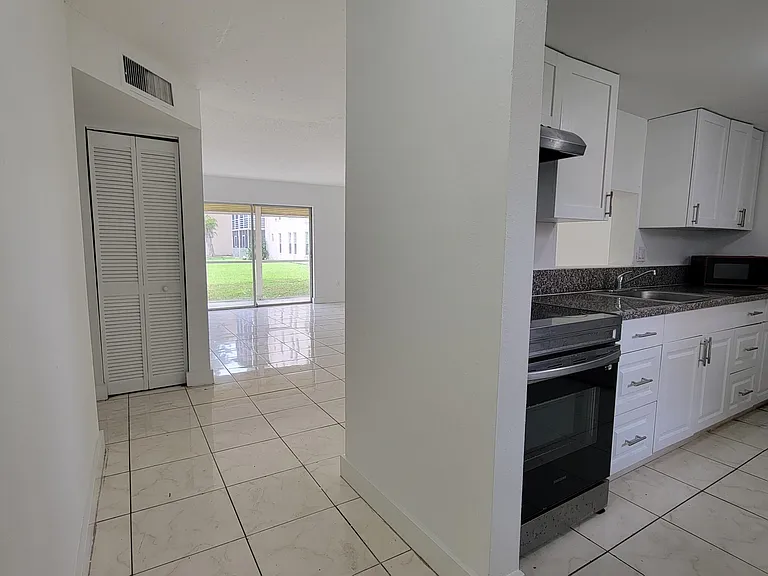 2800 NW 56th Ave #G107 — Photo 1