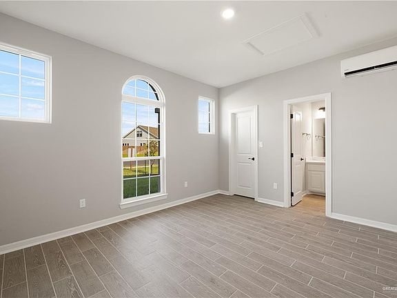 2nd image of 1548 E Silos Ave